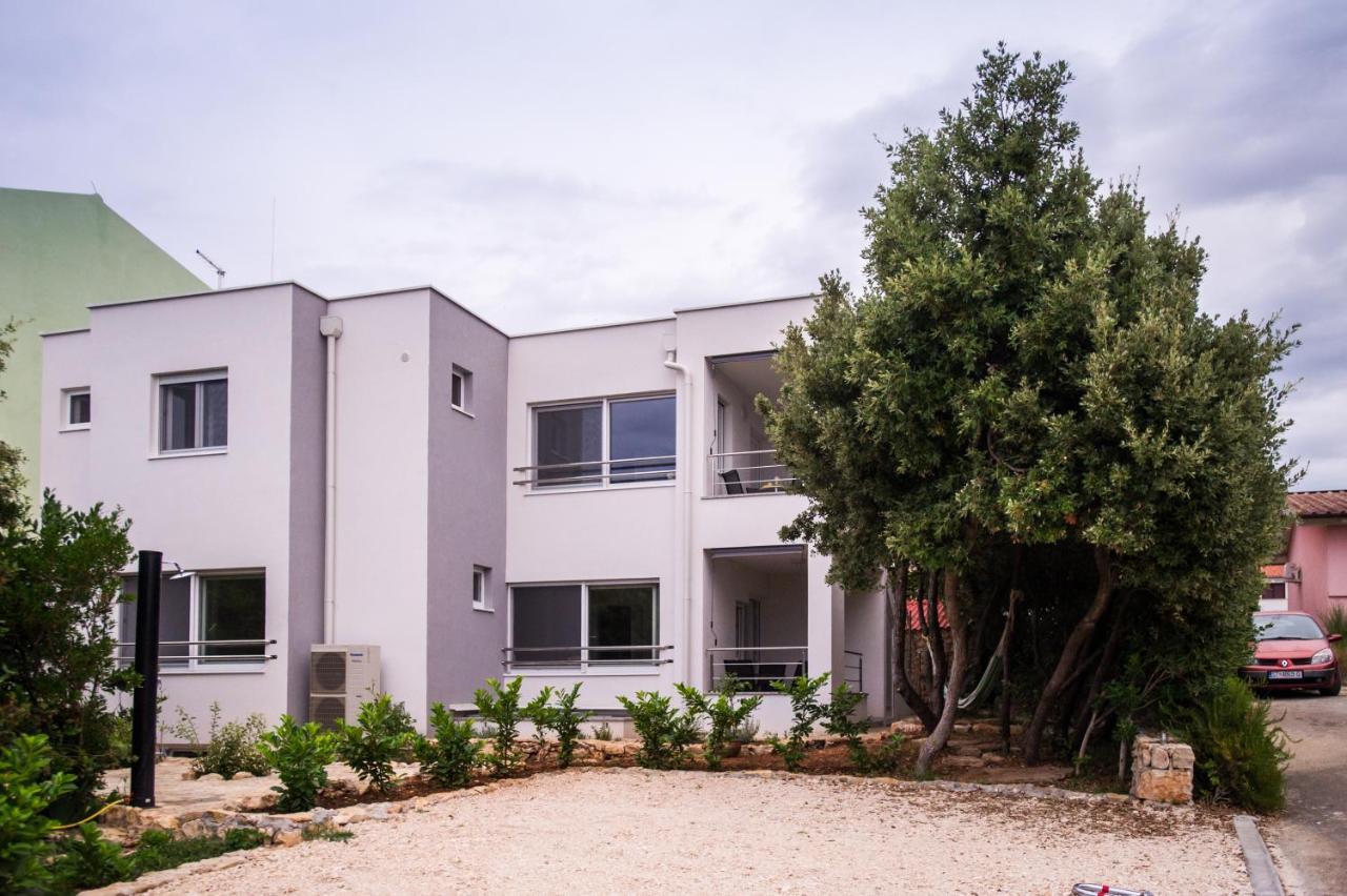 Apartments Jedro Petrcane Exterior foto