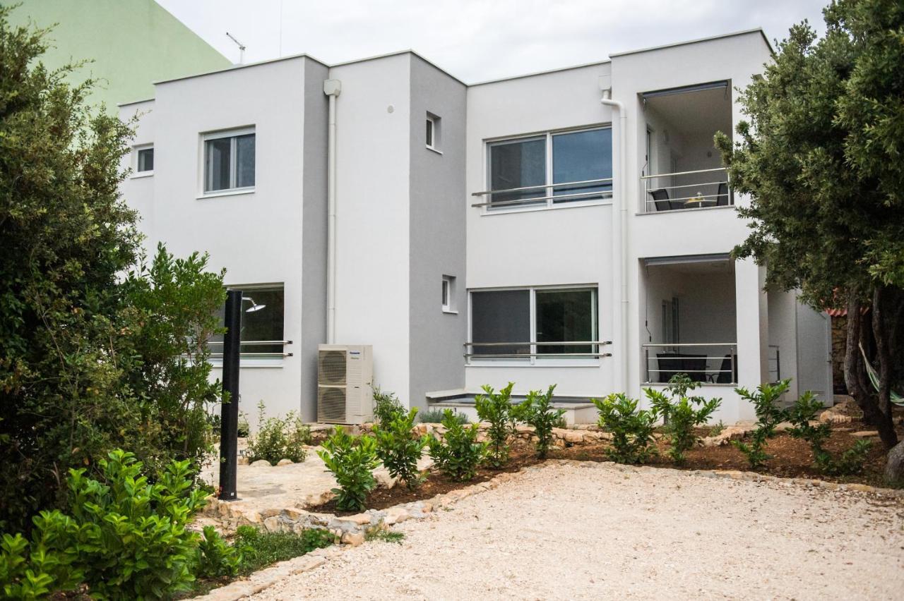 Apartments Jedro Petrcane Exterior foto